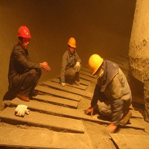 長(zhǎng)沙水泥庫(kù)清灰的必要性與挑戰(zhàn):確保生產(chǎn)效率與安全